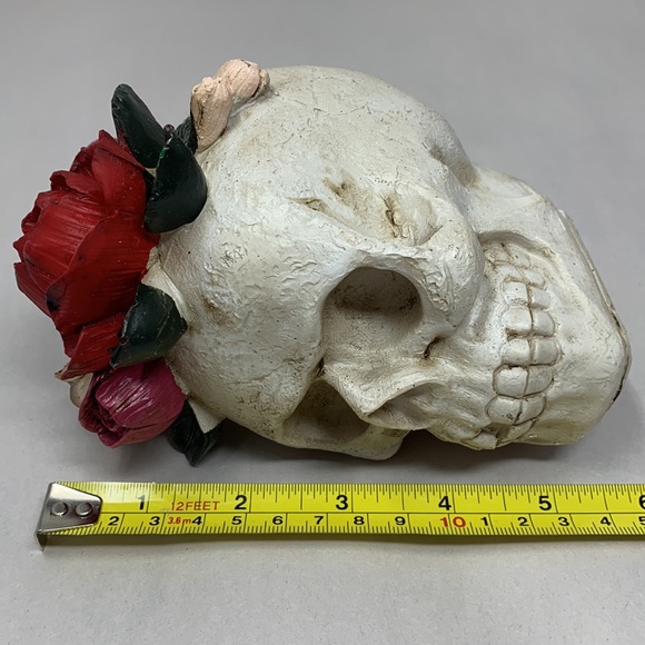 Halloween / Dia de Los Muertos Day of Dead resin 5.3” Skull with flowers NEW - Picture 11 of 16